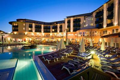 Wellnesswochenende in Heviz, im 5-Sterne-Hotel Lotus Therme und Spa - es erwartet die Gäste mit vielfältigen Wellnessdienstleistungen - ✔️ Lotus Therme Spa Hotel***** Heviz ✔️ Kurhotel Lotus in Heviz