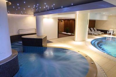 Wellnessurlaub im Hotel Palace Palota in Heviz - Jakuzzi - ✔️ Hotel Palace Hévíz**** ✔️ Wellnesshotel am Hévíz