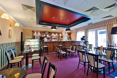 Café im Hotel Palace - Wellnesshotel am Hevizer See - ✔️ Hotel Palace Hévíz**** ✔️ Wellnesshotel am Hévíz